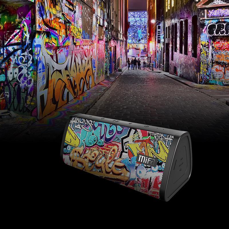 Waterproof Outdoor Bluetooth Speaker – Rugged Bass, All-Day Battery