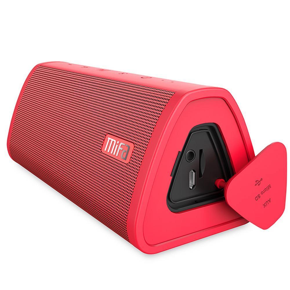 Waterproof Outdoor Bluetooth Speaker – Rugged Bass, All-Day Battery